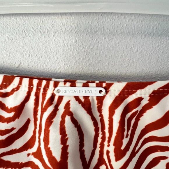 Kendall & Kylie Rust Abstract Tiger Bikini Bottom Size M  NWT! - Picture 3 of 6